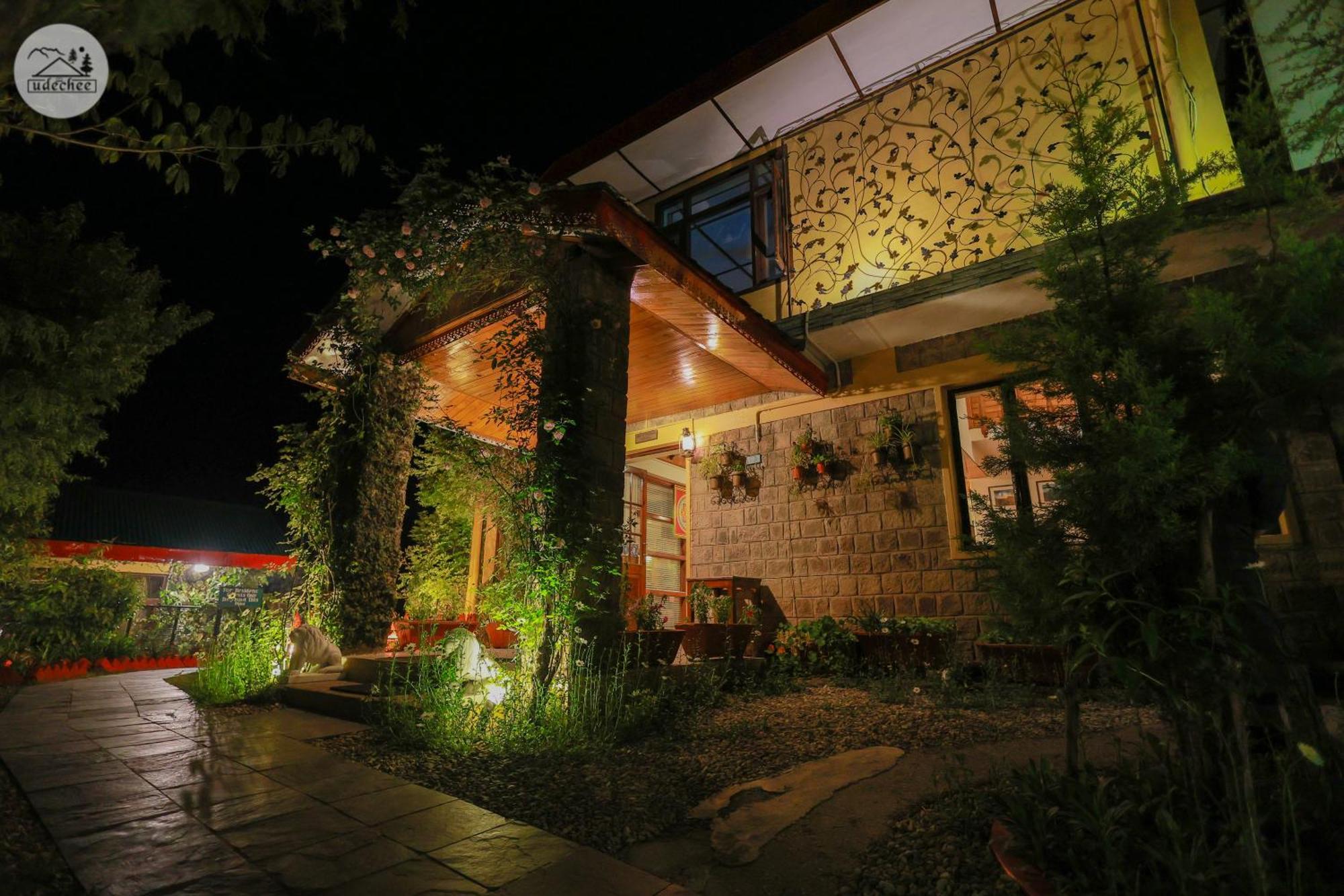 Hotel Udechee Huts, Mcleod Ganj Exterior photo