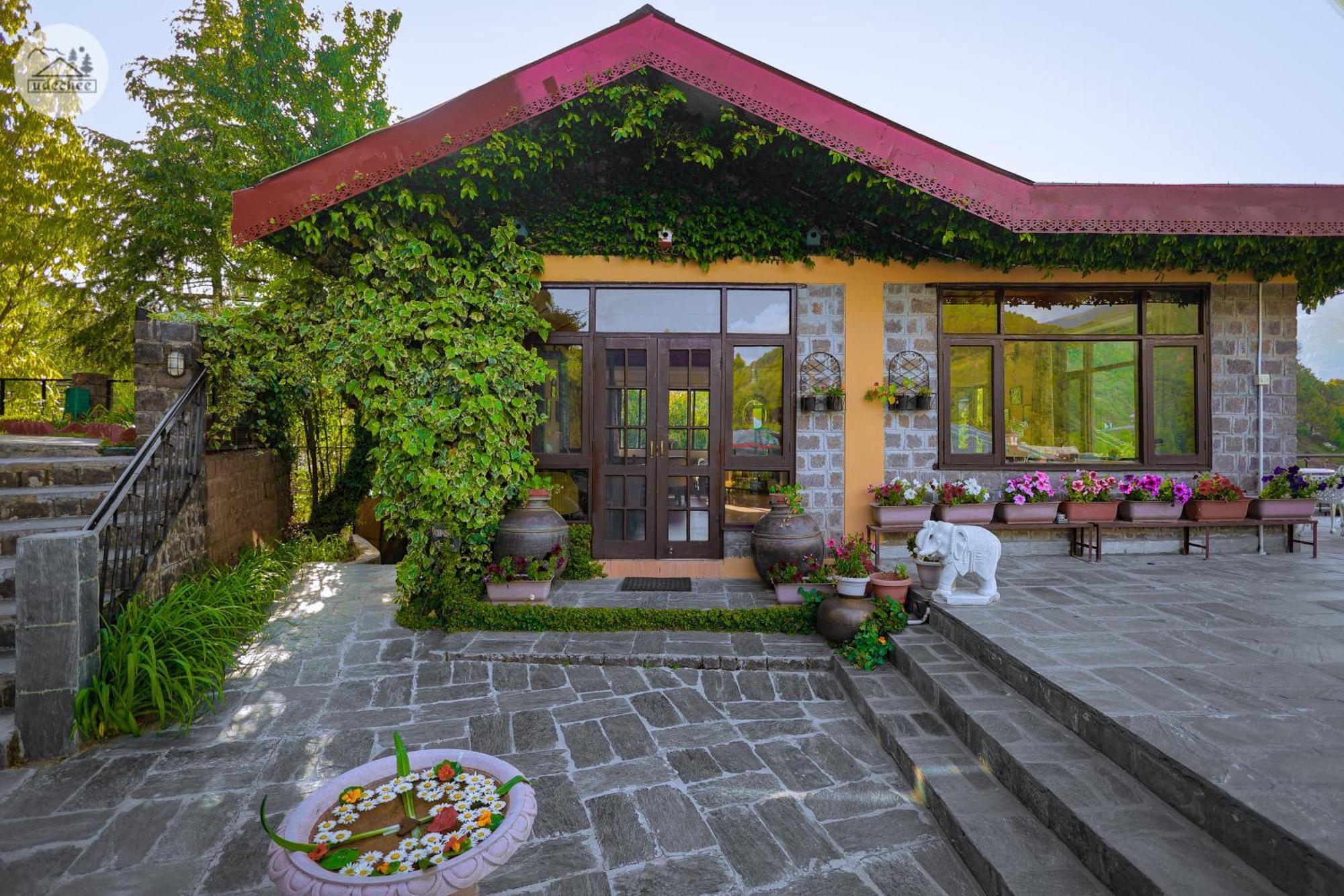 Hotel Udechee Huts, Mcleod Ganj Exterior photo